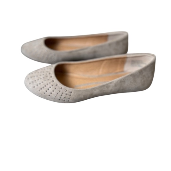 New Directions Tan Suede Studded Hutch Ballet Flats Size 6.5 Casual Neutral Work - Picture 2 of 10